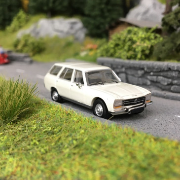 Peugeot 504 Break Blanche-HO 1/87-PCX87 0026