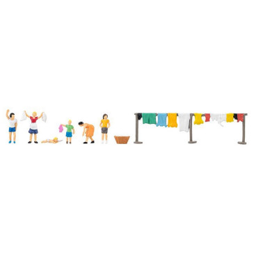 Personnes étendant le linge -HO 1/87-FALLER 151602