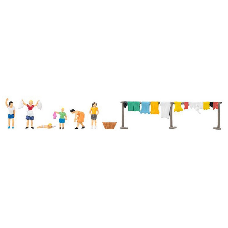 Personnes étendant le linge -HO 1/87-FALLER 151602