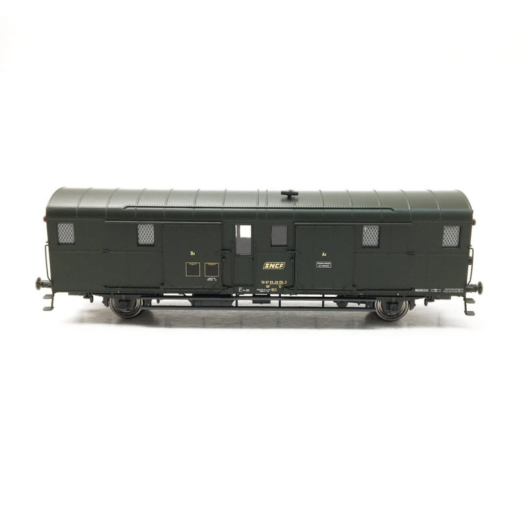 Fourgon OCEM 32 Est Ep IV SNCF-HO 1/87-REE VB319
