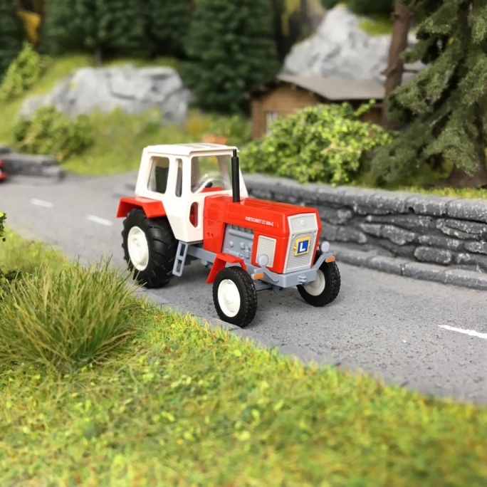Tracteur Fortschritt-HO-1/87-BUSCH 42859