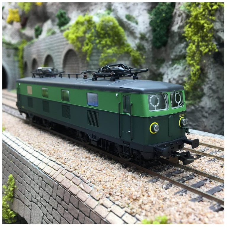 Locomotive Rh 2800 SNCB Ep III -HO 1/87- PIKO 96566