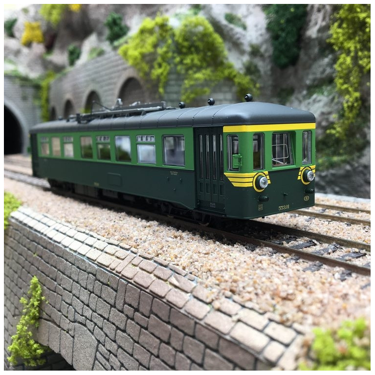 Autorail Brossel Rh 553.01 SNCB Ep III -HO 1/87- PIKO 52780-2