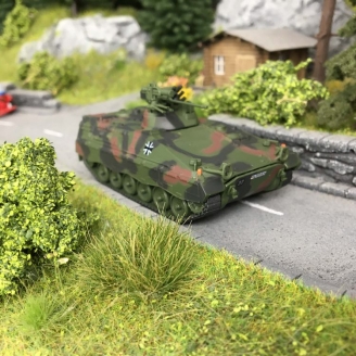 Schuco 452658100 tanque de transporte M113 camuflaje de manchas Bundeswehr HO 1:87 NUEVO 