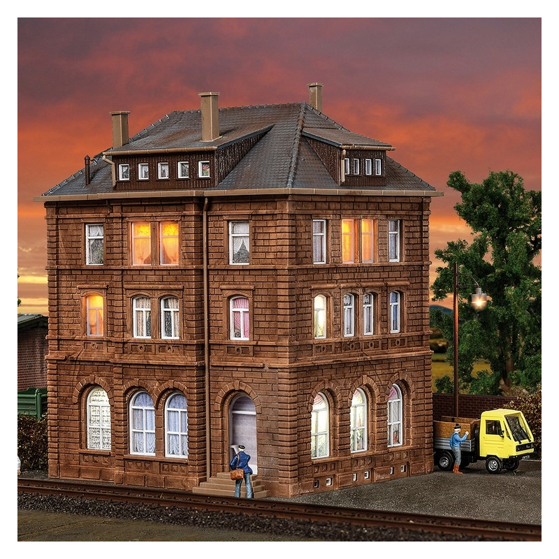 Bâtiment ferroviaire avec kit d'éclairage LED-HO 1/87-KIBRI 38199