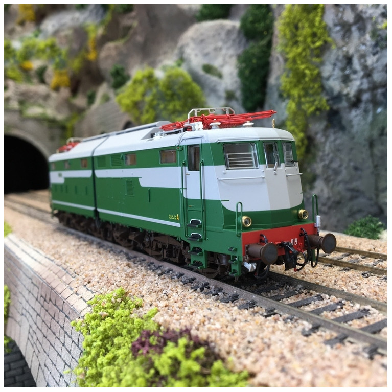 Locomotive E 646019 Ep III FS-HO 1/87-RIVAROSSI HR2740