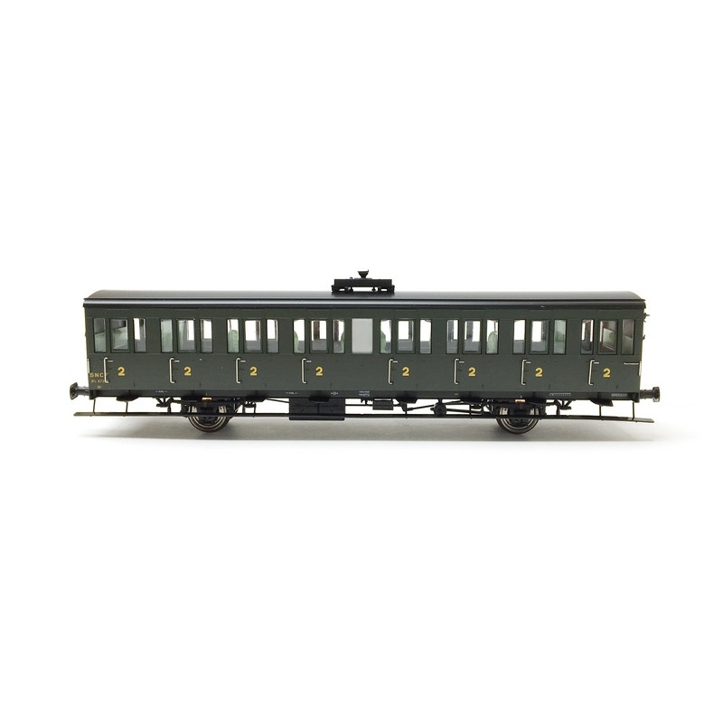 Voiture B8t 2CL portières latérales SNCF Ep III-HO 1/87-REE VB293