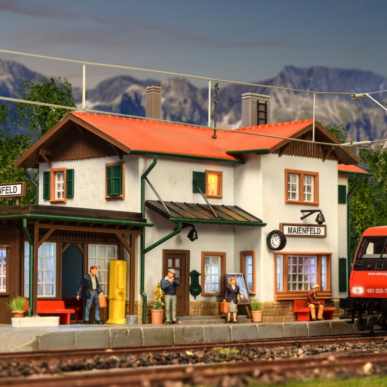 Gare type Maienfeld avec kit d'éclairage Led-HO 1/87-KIBRI 39496
