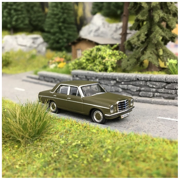 Mercedes "Commandant" Militaire-HO 1/87-SCHUCO 452636700