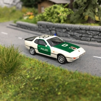 Porsche 924 "Polizei"-HO 1/87-SCHUCO 452650000