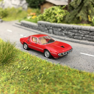 Alfa Romeo Montreal Rouge-HO 1/87-PCX87 0073