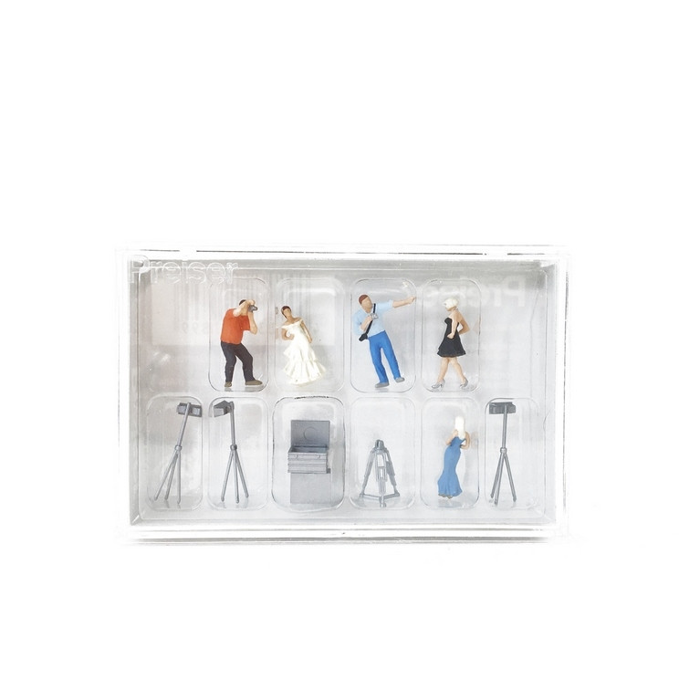 5 Personnages en séance photo - HO 1/87 - PREISER 10789