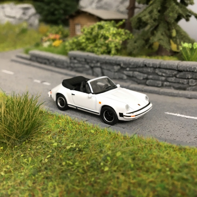 Porsche 911 Carrera 3.2 Cabriolet -HO 1/87-SCHUCO 452659800