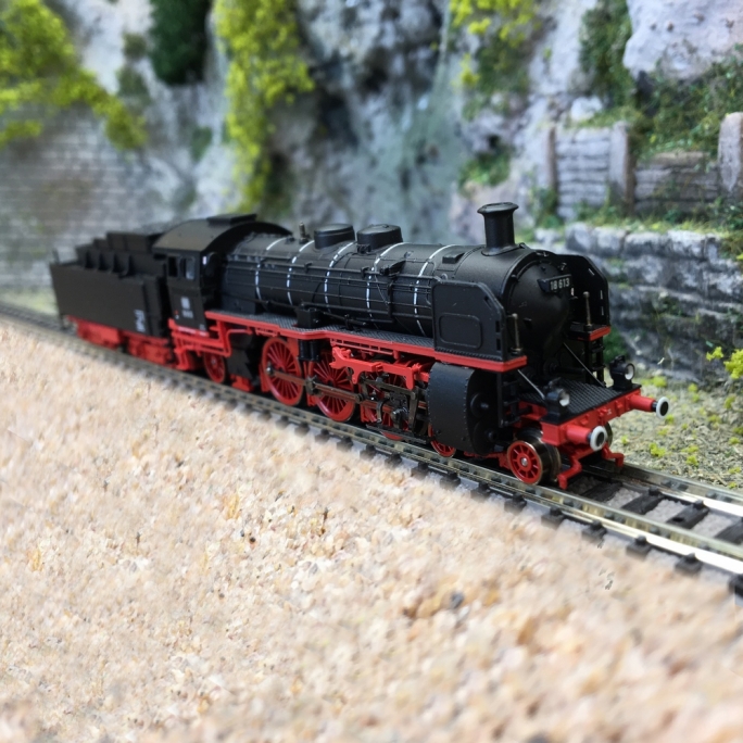 Locomotive vapeur 18 613 DB Ep III digital son-N 1/160-MINITRIX 16188
