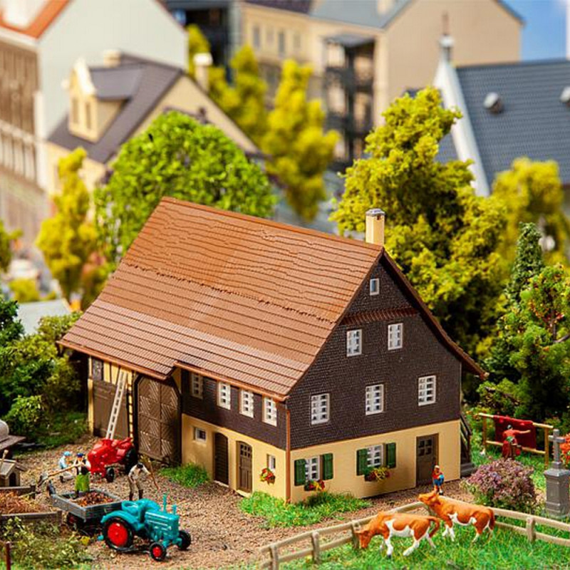 Granges Et Bâtiments Agricoles N échelle 1:160 - Décors Paysage Ferroviaire Miniature Avec Accessoires