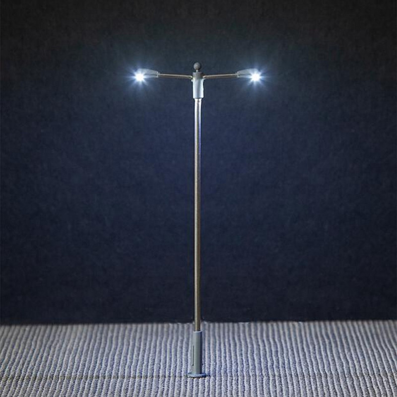 Lampadaire 2 bras à LED 12 V - 93 mm - HO 1/87 - FALLER 180203