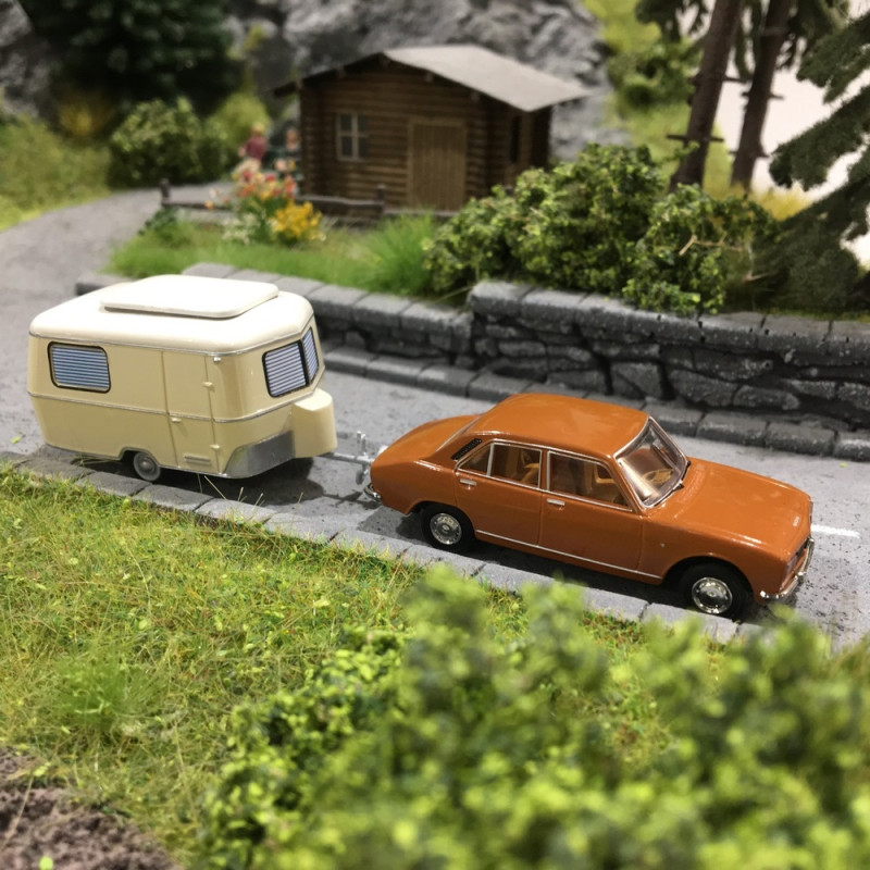 Peugeot 504 + Caravane Eriba-HO 1/87-SAI 2089.2