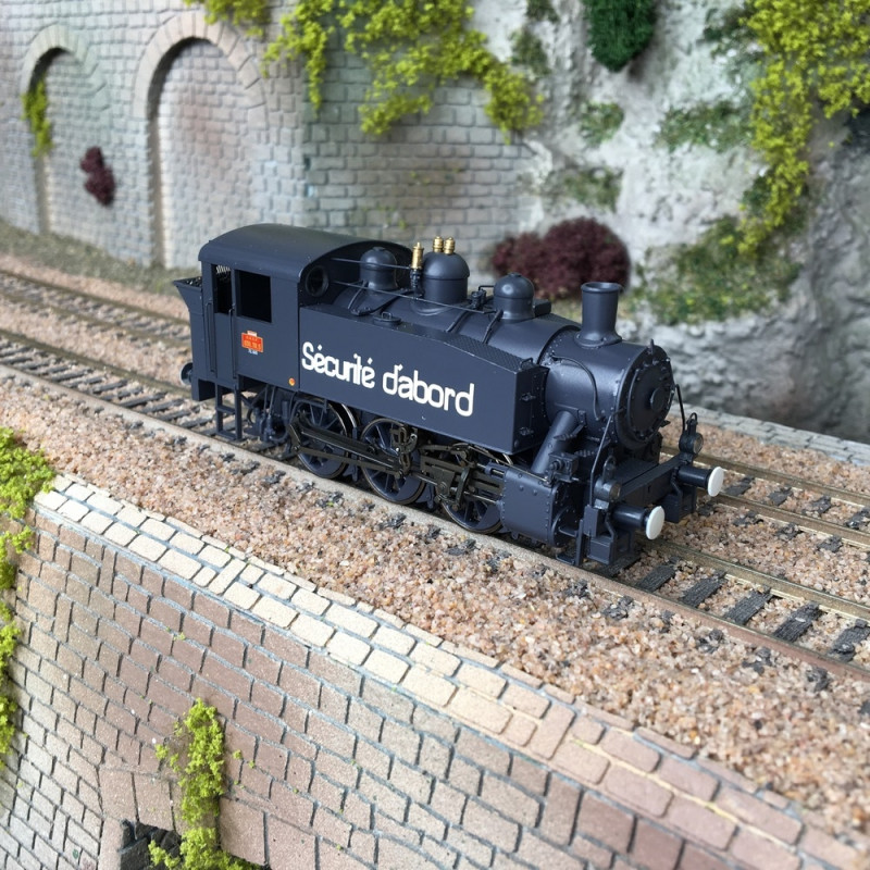 Locomotive SNCF 030 T 8157 échelle HO - Modèle Réduit Neuf Roco
