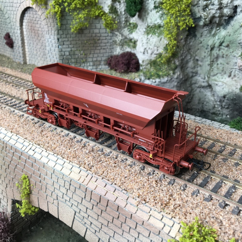 Wagon Trémie F70 Uas SNCF Ep IV - V -HO 1/87-REE WB676