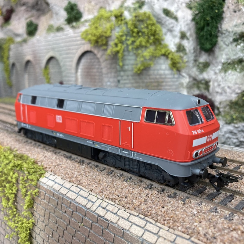 Locomotive BR216 DB Ep V digital Mfx 3R-HO 1/87-MARKLIN 36218