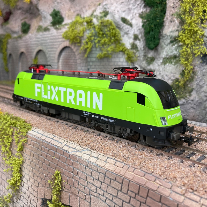 Locomotive Taurus ES64 Flixtrain Ep VI -HO 1/87- PIKO 57924