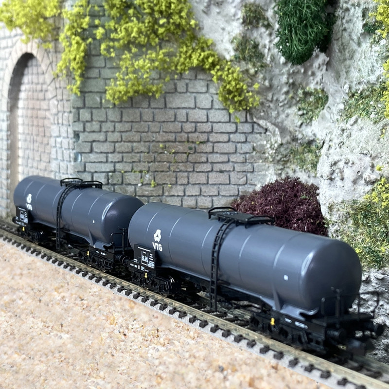 2 wagons citerne ÖMV ÖBB, Ep IV et V - FLEISCHMANN 825812 - N 1/160