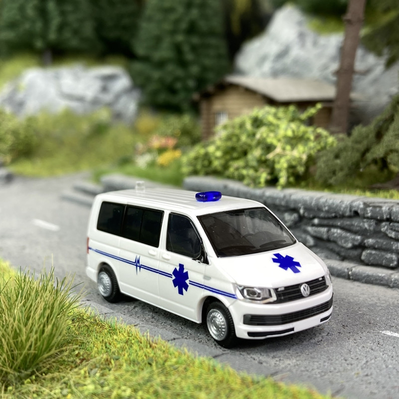 Volkswagen T6 Ambulance ARF France-HO 1/87-RIETZE 53799