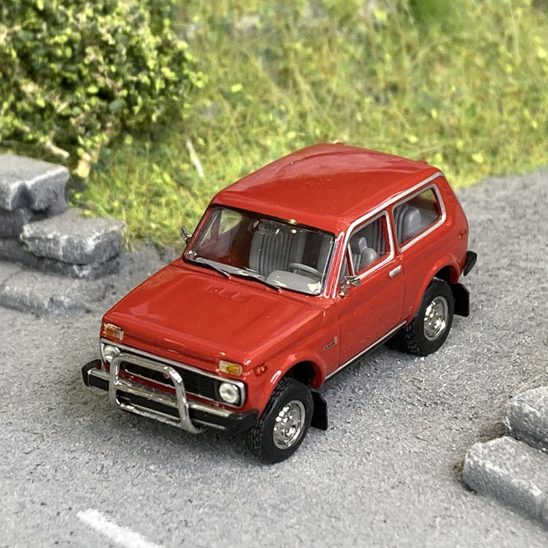 Lada Niva Rouge - HO 1/87 - BREKINA 27240