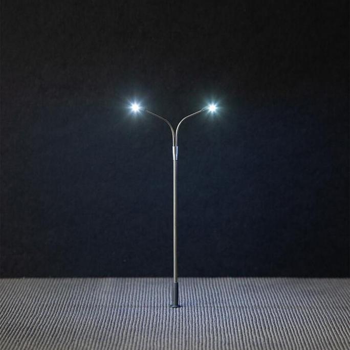 Lampadaire à LED 12 V - 65 mm - N 1/160 - FALLER 272220