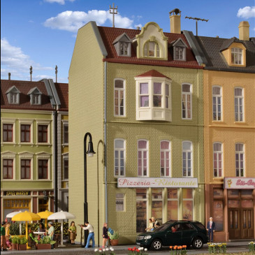 Maison de ville avec commerces-HO-1/87-KIBRI
