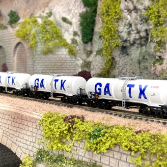 3 wagons citerne à bogie Y25 "GATX", Ep VI - FLEISCHMANN 825813 - N 1/160