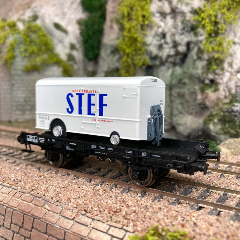 Wagon UFR mono-porteur roue pleines "STEF" Sncf, Ep III - REE WB651 - HO 1/87