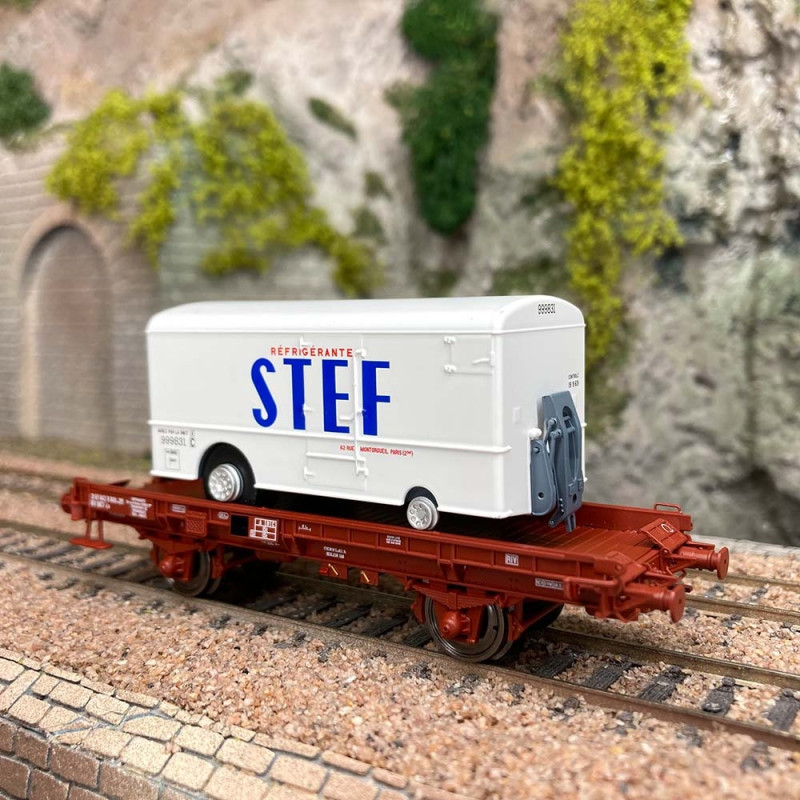 Wagon UFR mono-porteur roue pleines "STEF" Sncf, Ep IV - REE WB652 - HO 1/87