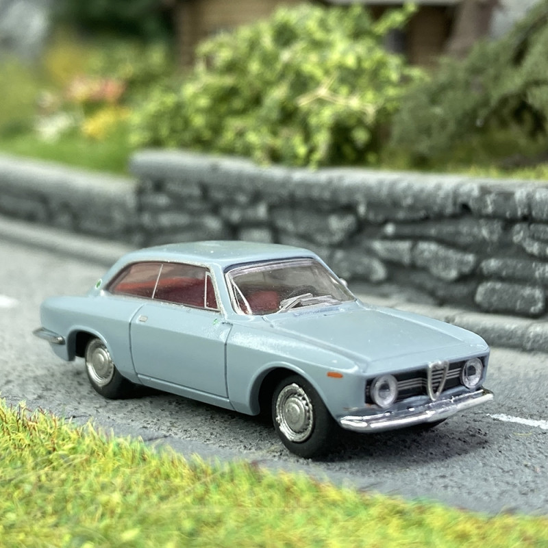 Alfa Romeo Giulia Sprint GT Grise - BREKINA 29754 - HO 1/87