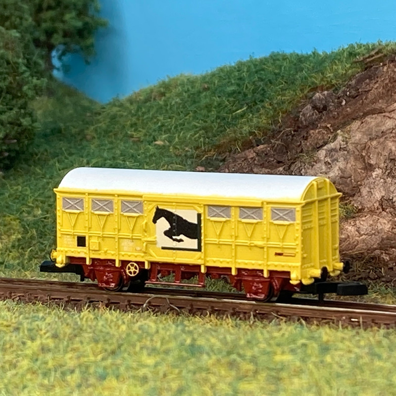 Outland Models Ensemble tracteur et remorque de paysage ferroviaire échelle 1:220