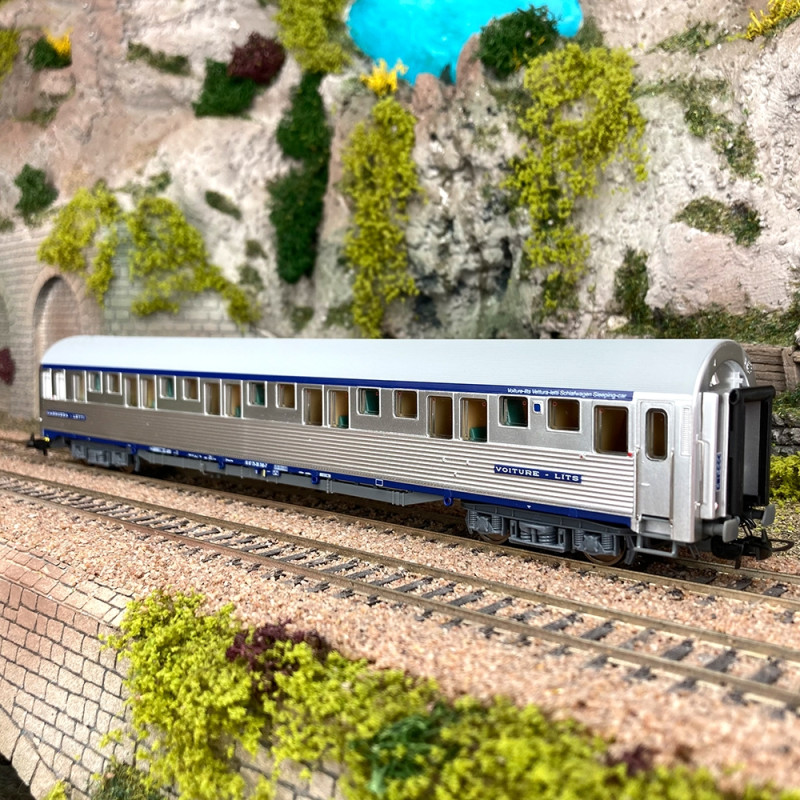 Voiture-lits type P, inox bandeau bleu foncé, Sncf, EpIV - LSMODELS 41071 - HO-1/87