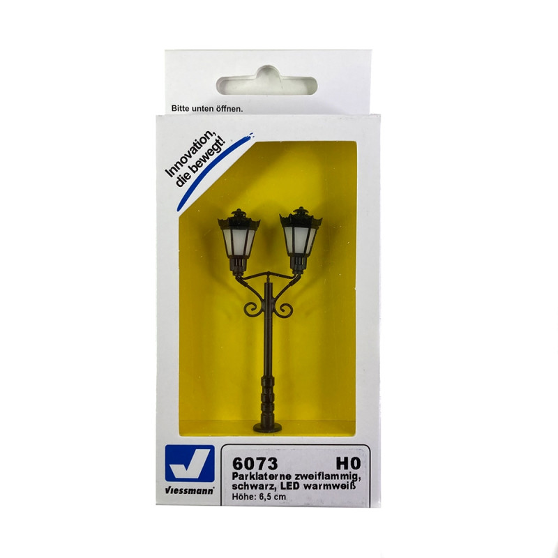 Lampadaire double de rue ou autre - VIESSMANN 6073 - HO-1/87