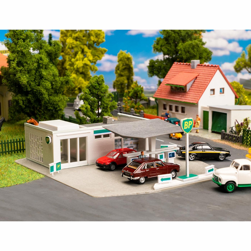 Station service BP, avec boutique et garage - MKD 2023 - HO 1/87