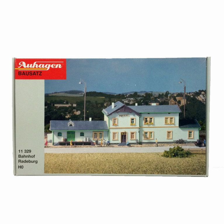 Gare de village avec entrepôt marchandises-HO-1/87-AUHAGEN 11329