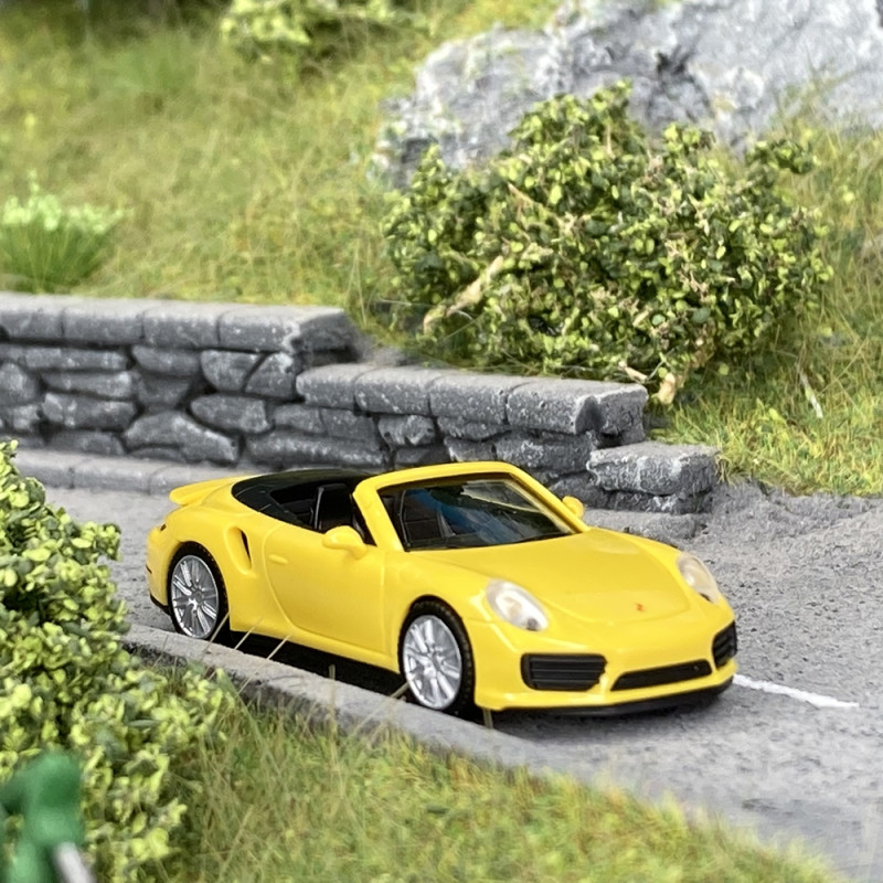 Porsche 991 Turbo Cabriolet Jaune - HERPA 28929002 - HO 1/87