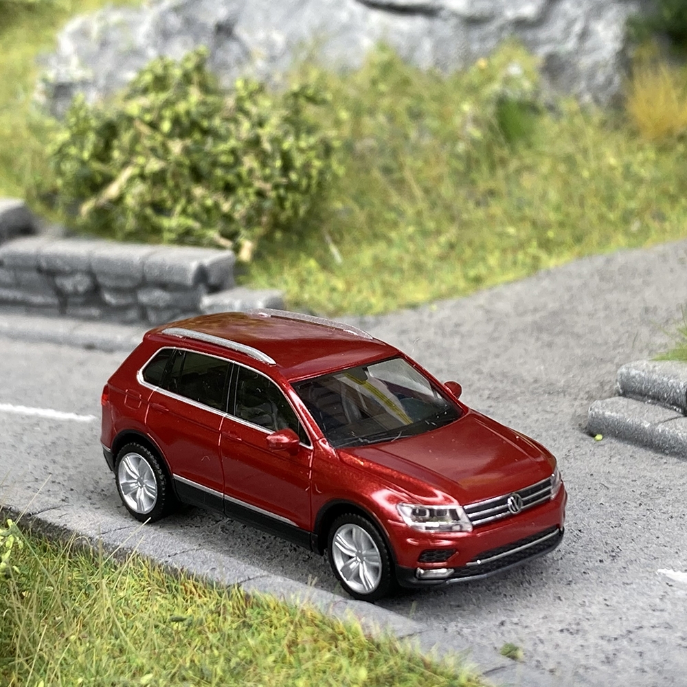 Volkswagen Tiguan Bordeaux Métal - HERPA 38607005 - HO 1/87