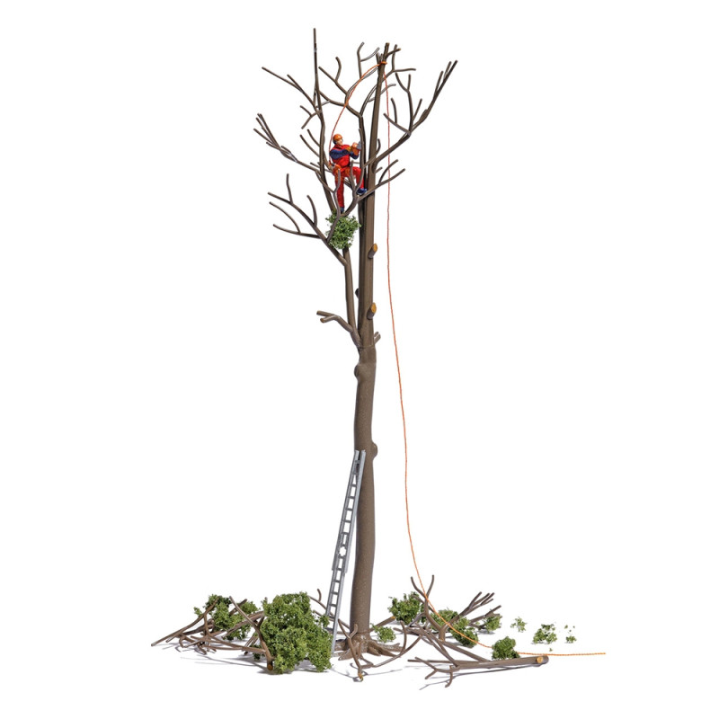 Ouvrier communal taillant un arbre - BUSCH 7971 - HO 1/87