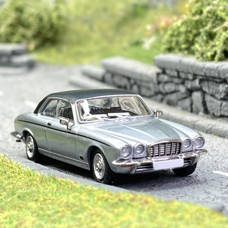 Jaguar XJ-C, Argent / Noir Mat - PCX870164 - HO 1/87