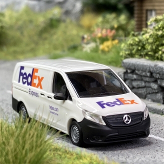 Mercedes Vito "FedEx" - BUSCH 51195 - HO 1/87