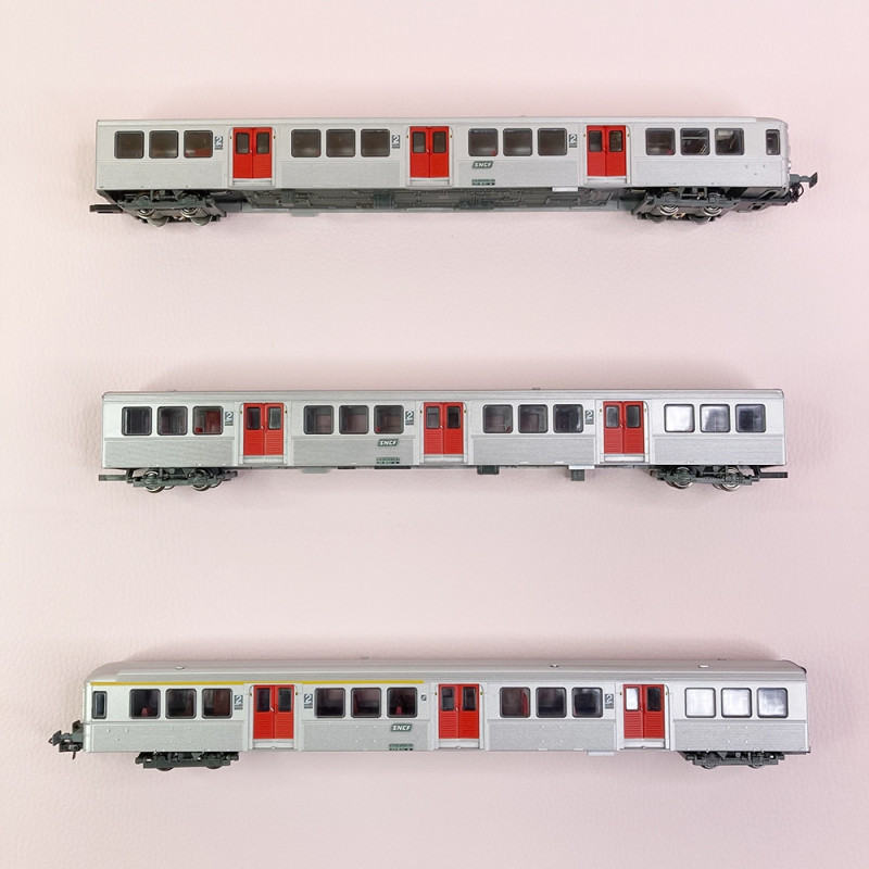 3 voitures RIB 70 (livrée originale porte rouge" Sncf, Ep IV et V - JOUEF HJ4152 - HO 1/87