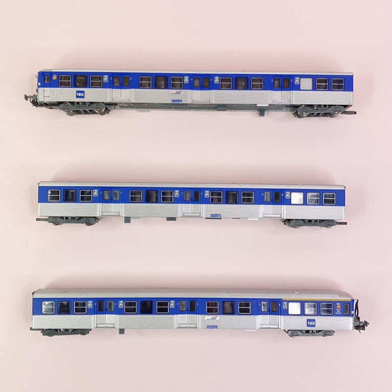 3 voitures RIB 82 "Provence Alpes Côte d'Azur" Sncf, Ep V - JOUEF HJ4154 - HO 1/87