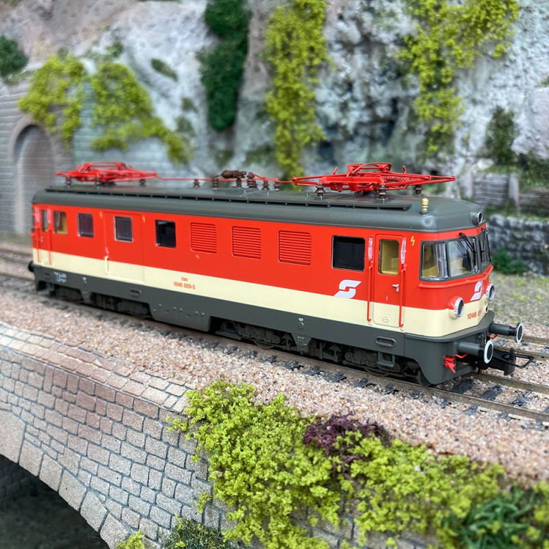 Locomotive électrique 1046 009-5 "Valousek" ÖBB,  Ep IV et V - RIVAROSSI HR2854 - HO 1/87