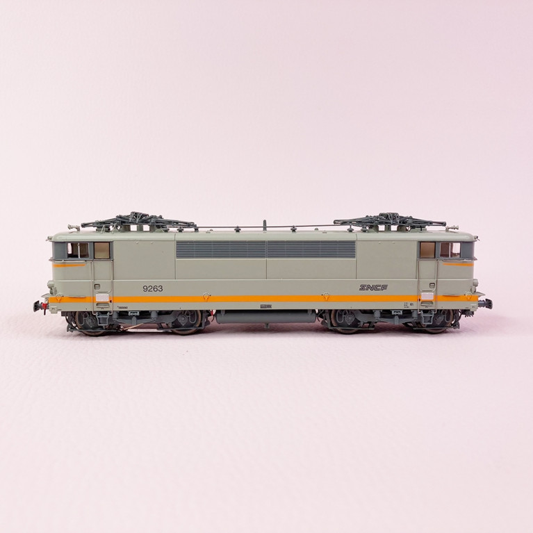 Locomotive électrique BB 9263 "béton sigle nouille Sncf, Ep IV et V digital son 3R - REE MB085SAC - HO 1/87