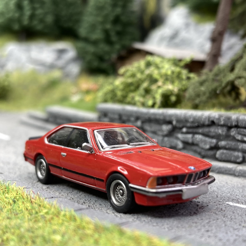 BMW 635 CSi Rouge - BREKINA 24350 - HO 1/87