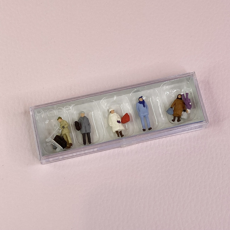 Voyageurs en Hiver (x5) - PREISER 14038 - HO 1/87